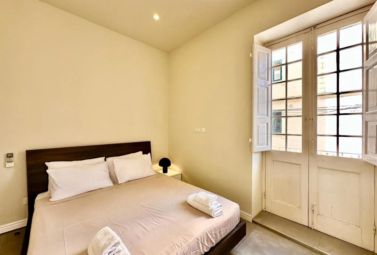 Charming Flat Off The Sea Front Apartment Gzira Malta