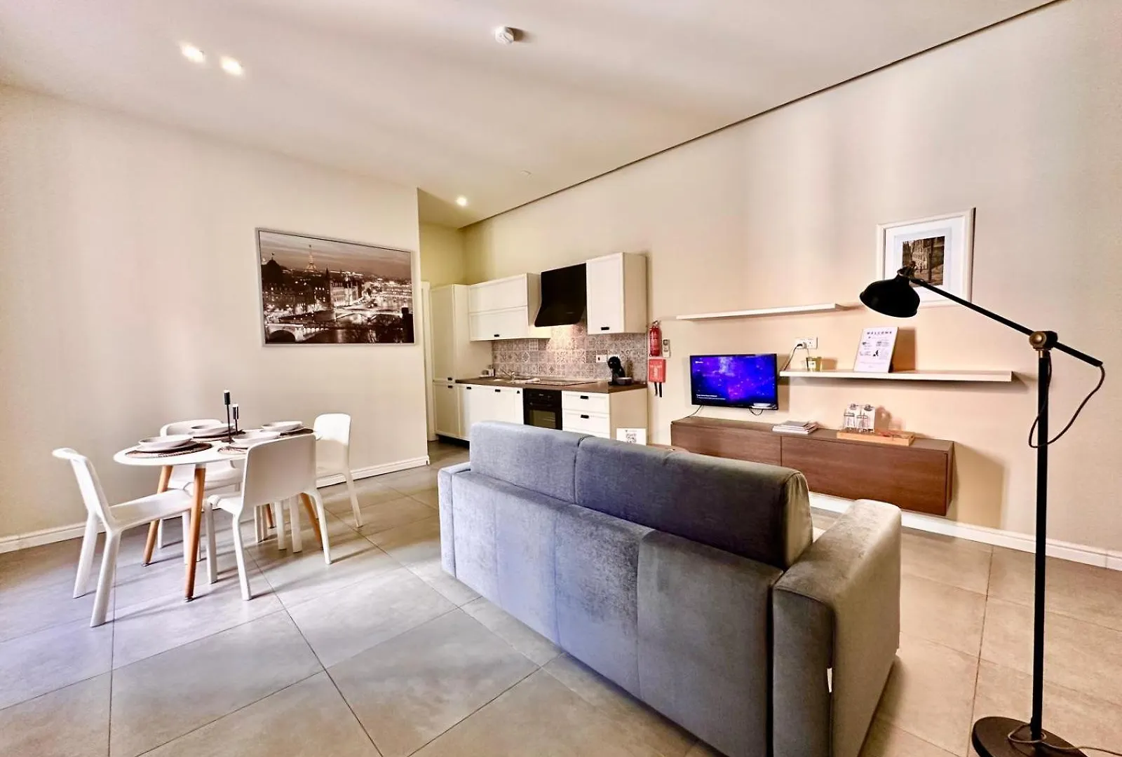 Charming Flat Off The Sea Front Apartment Gzira 0*,  Malta
