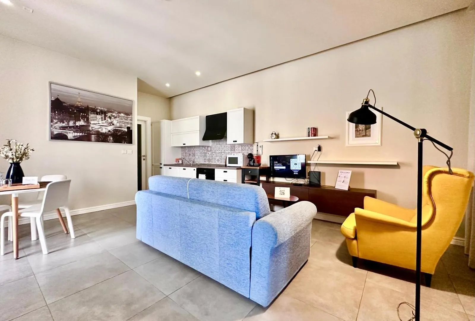 Charming Flat Off The Sea Front Apartment Gzira 0*,  Malta