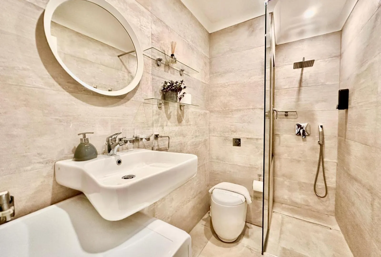 Charming Flat Off The Sea Front Apartment Gzira