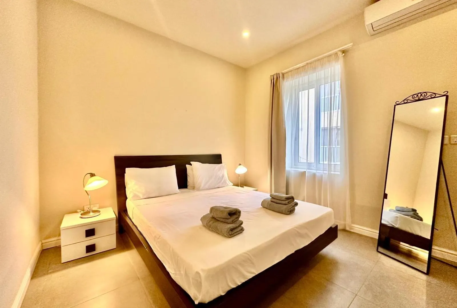 Charming Flat Off The Sea Front Apartment Gzira Malta