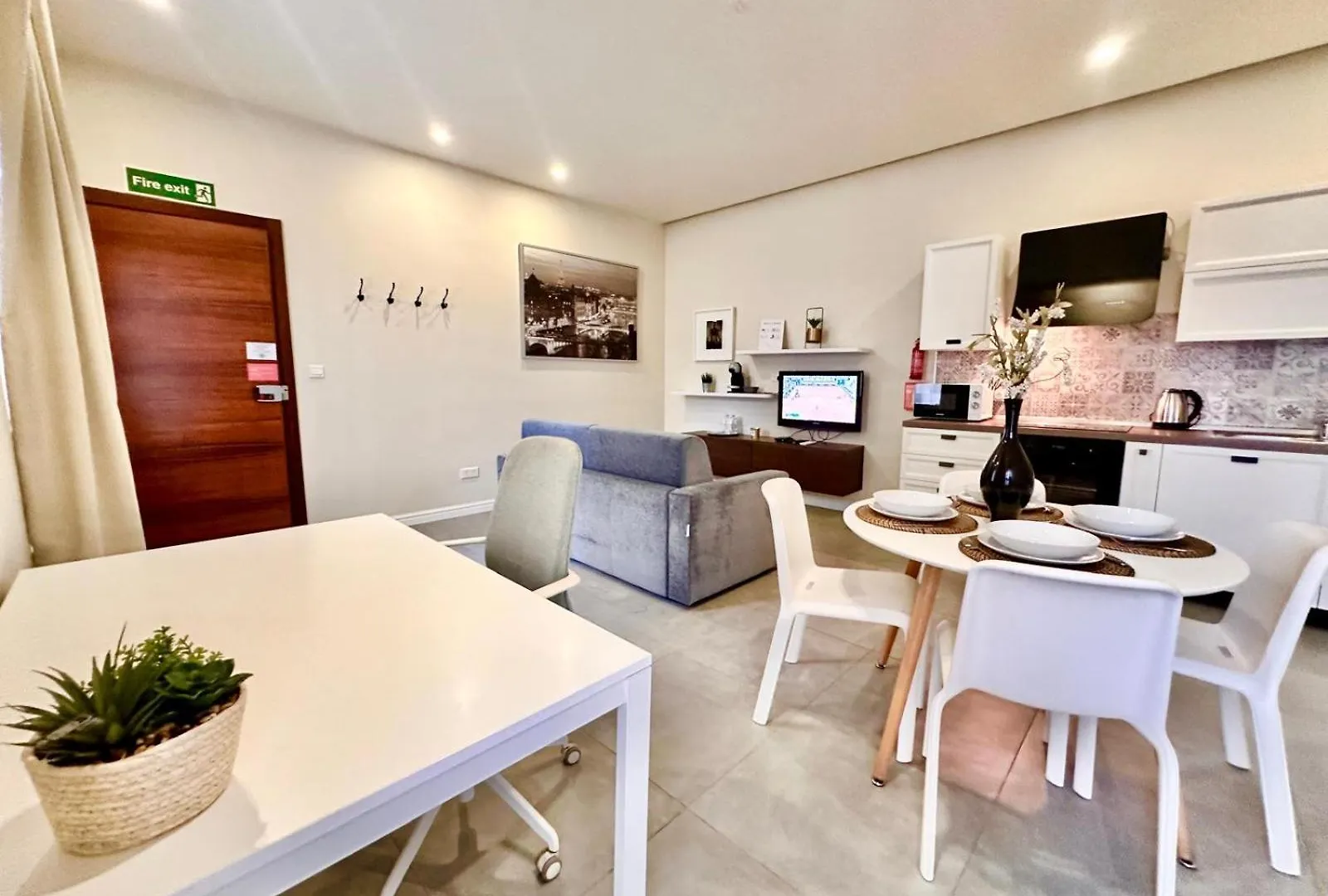 Charming Flat Off The Sea Front Apartment Gzira